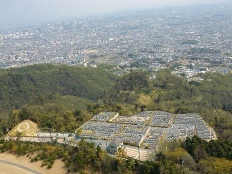 五月山緑地霊園