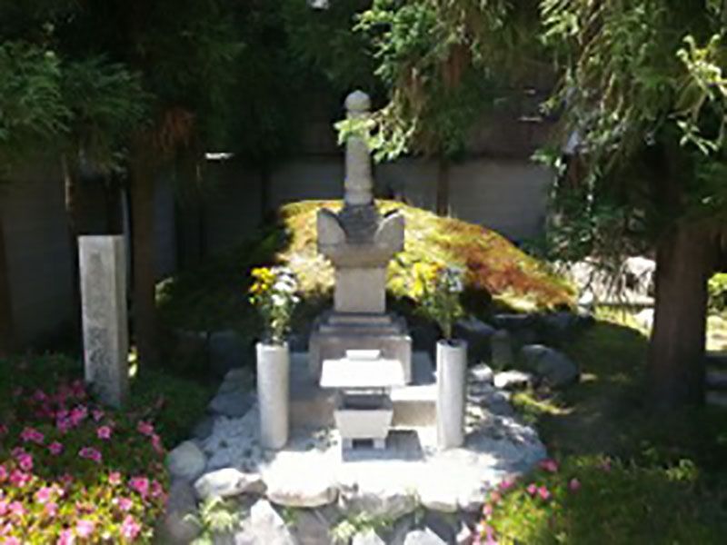 願成寺墓地