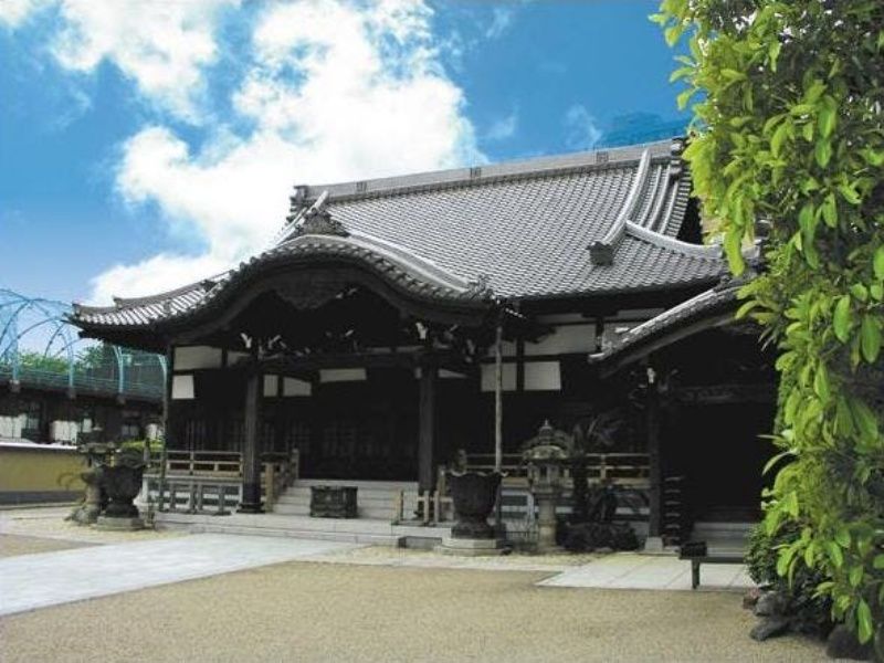 曹洞宗慈雲山 長泉寺表参道墓苑