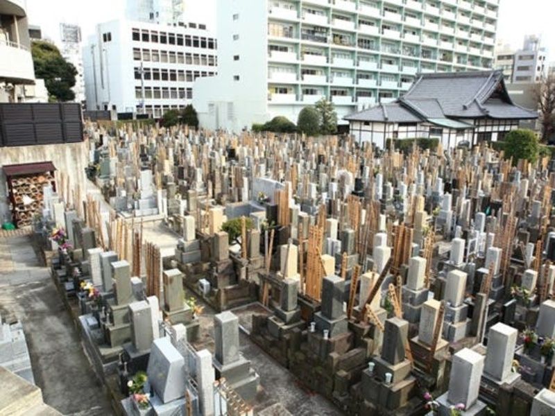 曹洞宗慈雲山 長泉寺表参道墓苑