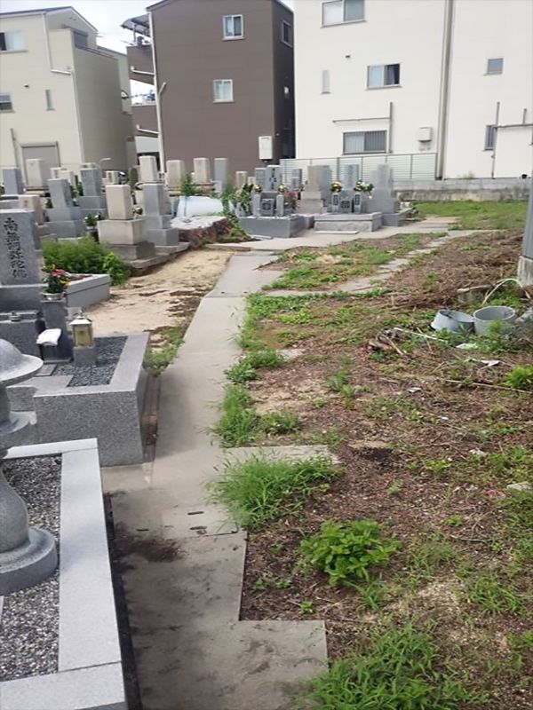 茨田大宮墓地　広々とした園内