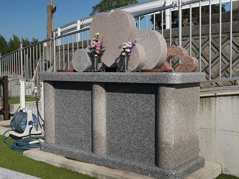 家族同様のペットも一緒に眠ることのできる樹木葬も用意されています