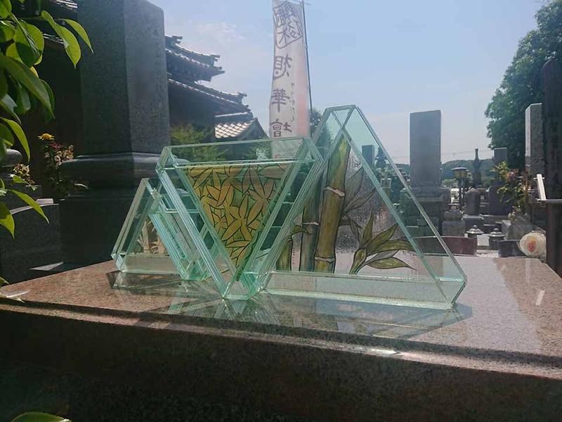 寶珠寺『想華壇』ガラスモニュメント②