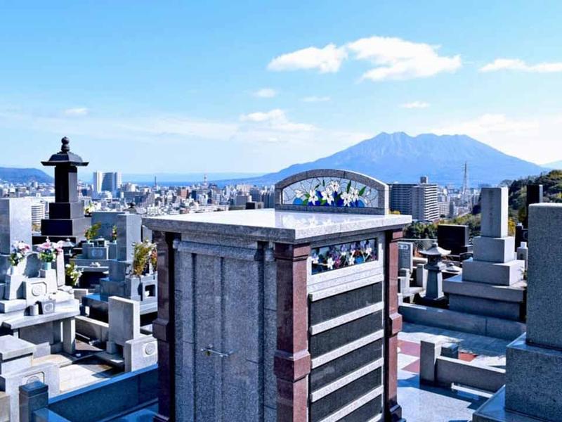 ステンドグラス合祀墓