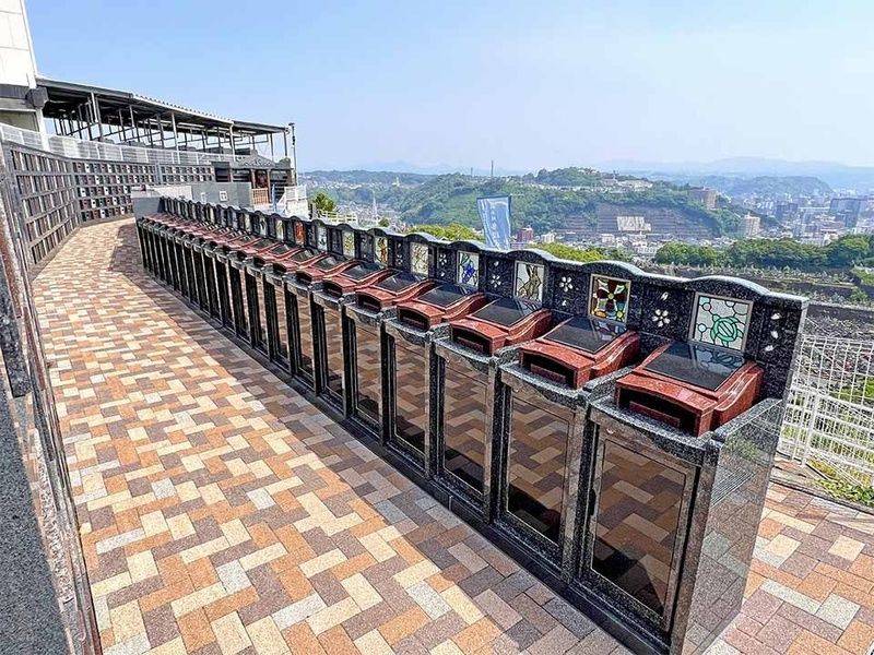 桜岳陵 ステンドグラス納骨壇