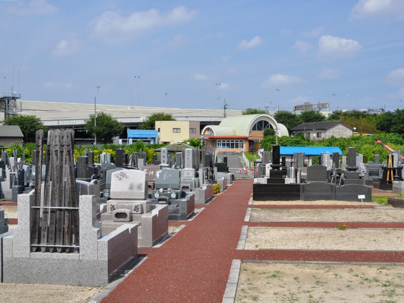 ヒルズ川口