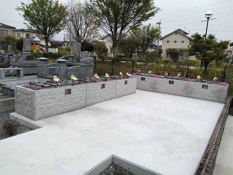 境の松墓園