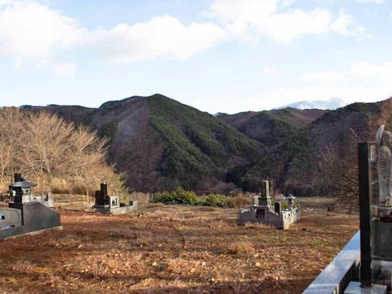 大自然を望みながら安らかに眠ることができます