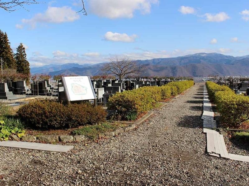 千曲市営 桑原雁塚霊園桜花苑