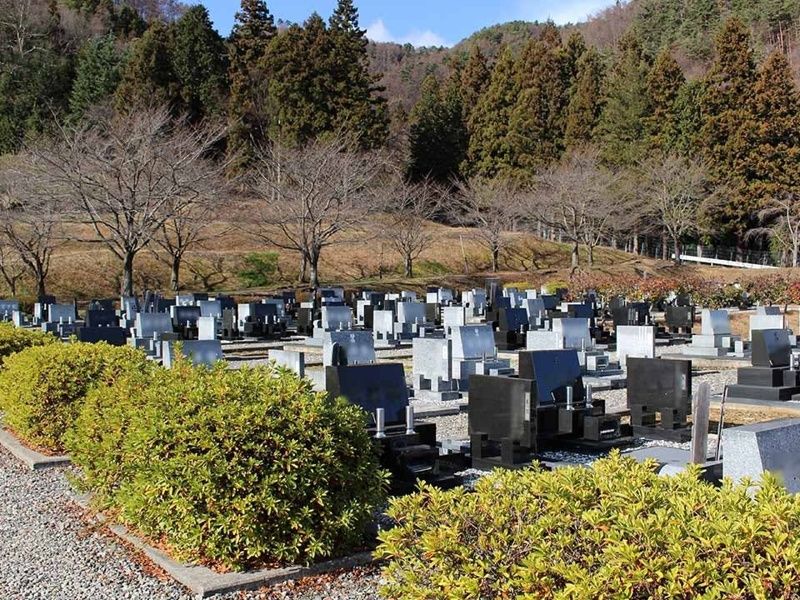 千曲市営 桑原雁塚霊園桜花苑