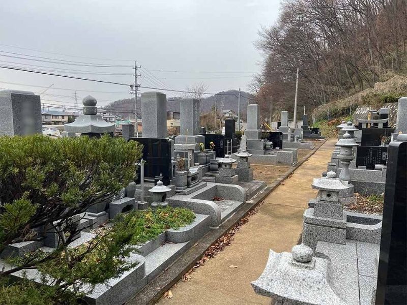 唐崎霊苑