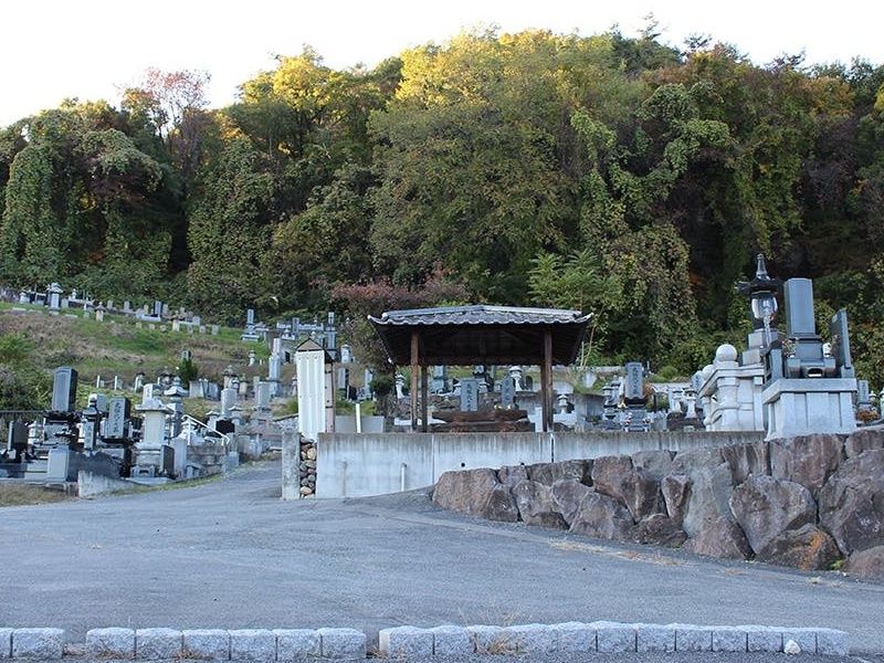 真蔵寺墓地