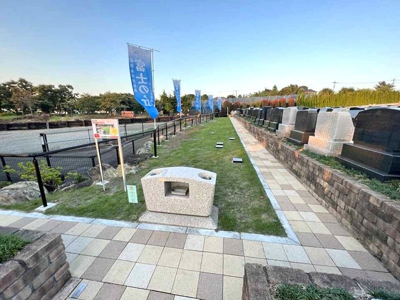 朝陽の杜墓苑