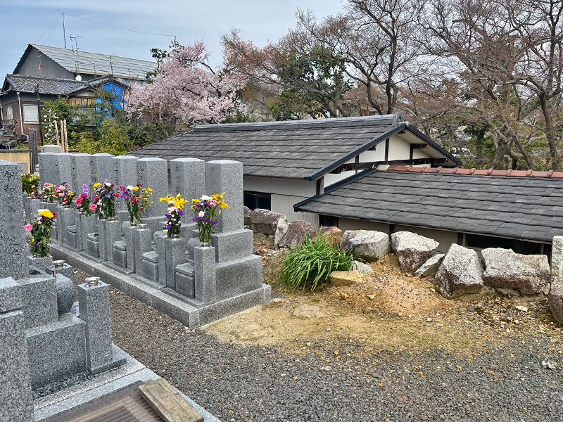 妙心寺隣華院 永代供養墓 「佛心塔」