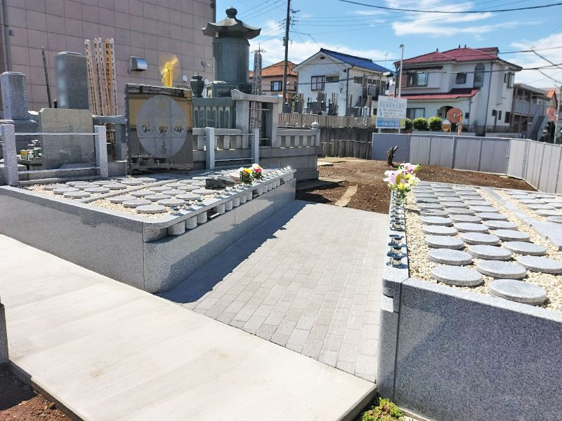 東川口慈恩の庭