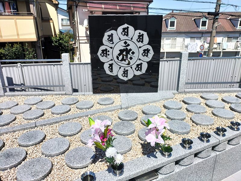 東川口慈恩の庭