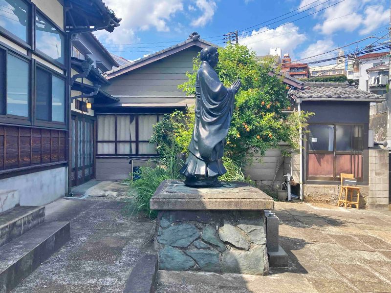 樹木葬「新宿アルベリ」