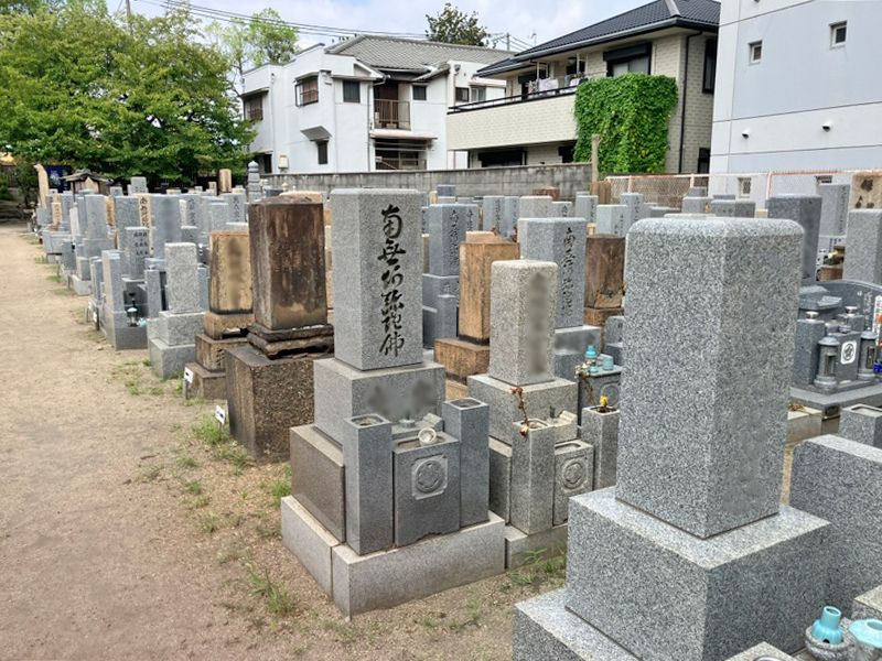 杭瀬冠頭中共同墓地