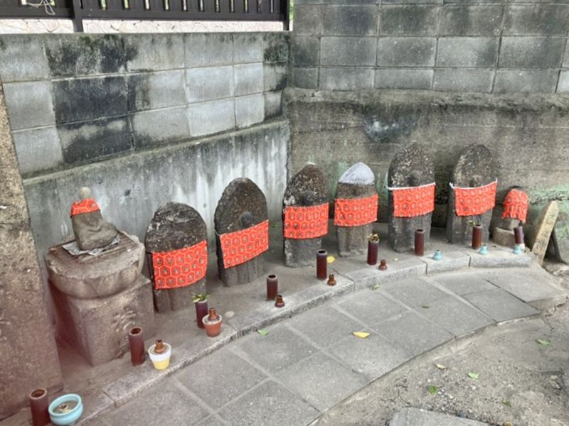 杭瀬冠頭中共同墓地