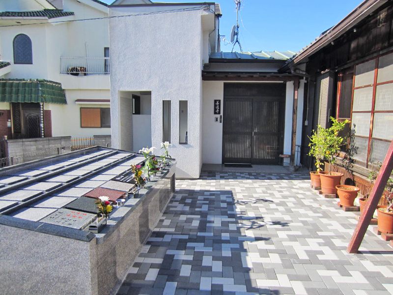 善遠寺境内墓地