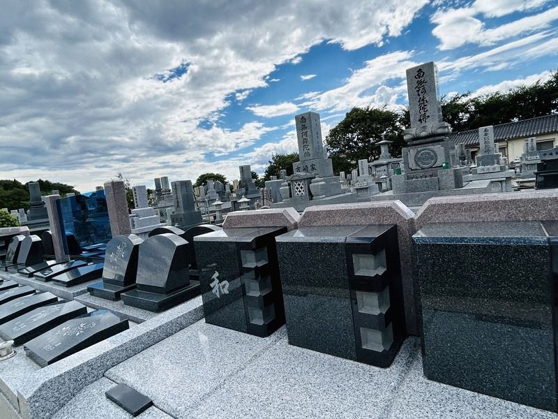 利生寺浜黒崎墓地