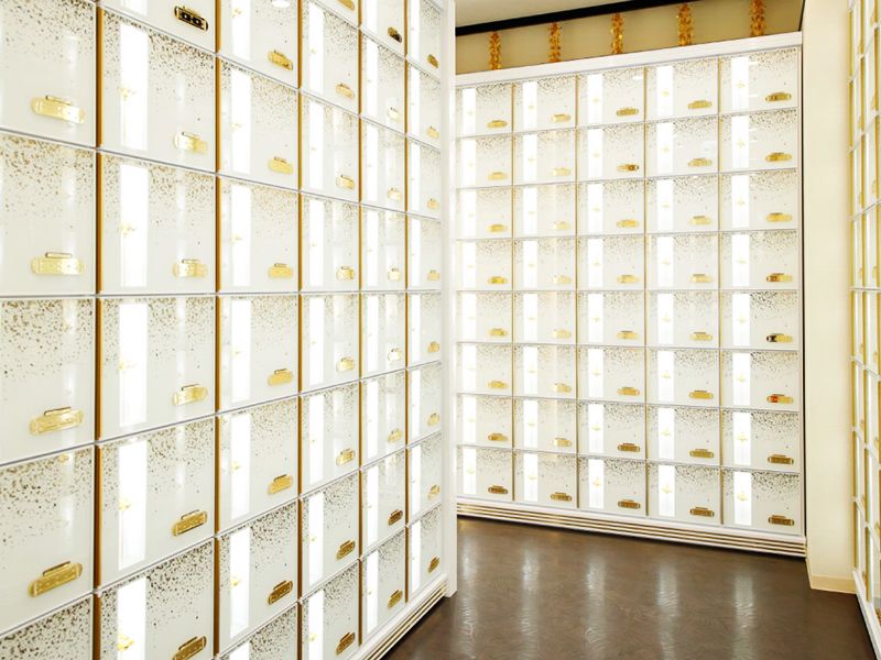 白を基調としたモダンタイプもございます。