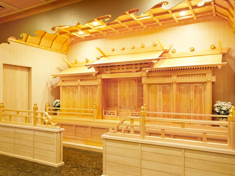 神聖で温かな雰囲気の祖霊殿