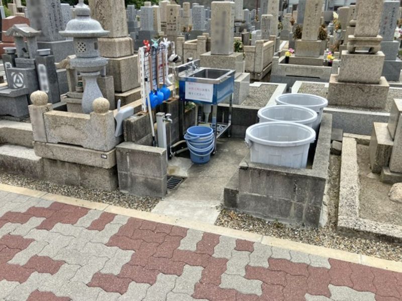岩田墓地