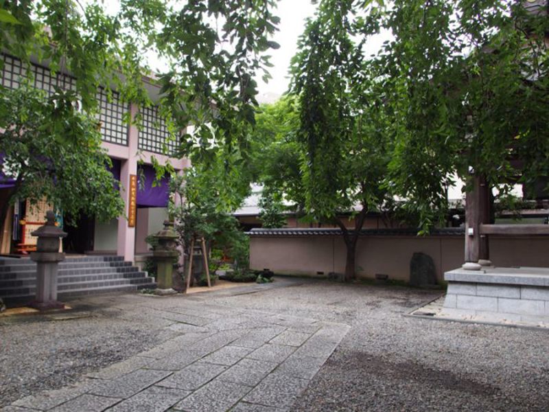 聖輪寺墓苑