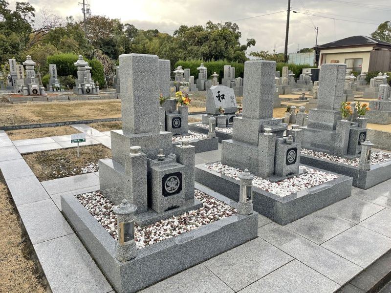 交野瑞専寺霊苑