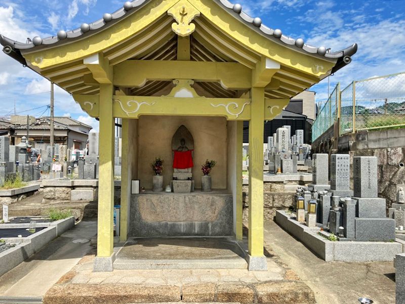 上六桜井共同墓地