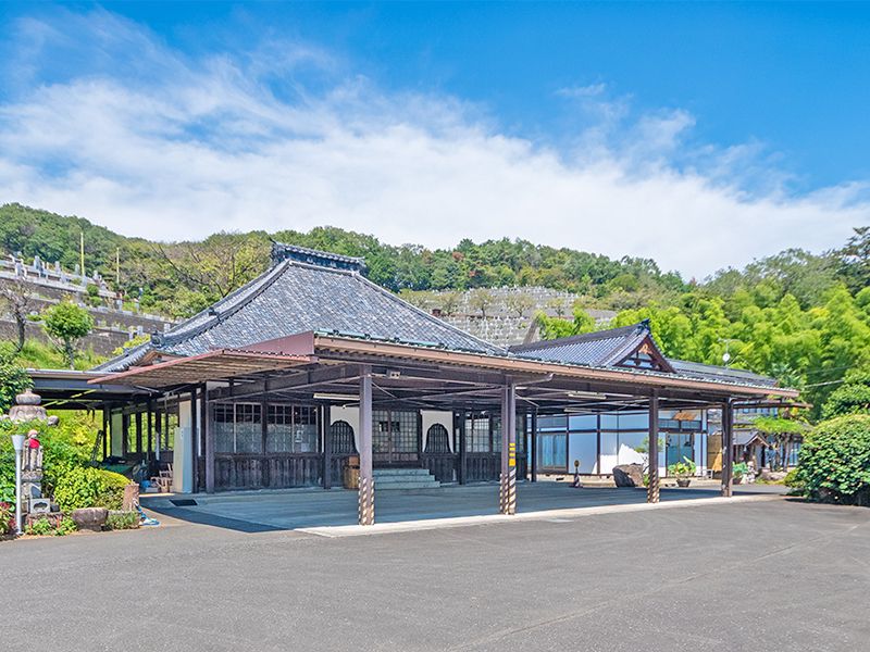 寺院建物の外観