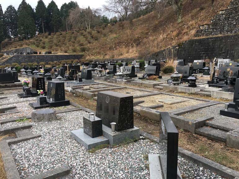 岡谷市営 内山霊園