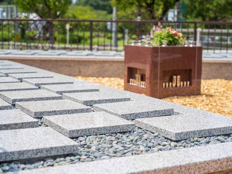平和公園内 メモリアルガーデン天寧寺霊苑