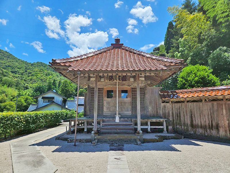 本誓寺 のうこつぼ