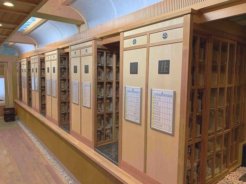 善光寺東海別院 本堂納骨堂