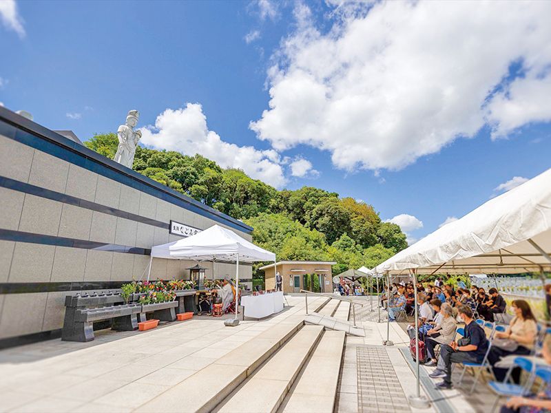 なごみ霊廟（月例合同供養法要）