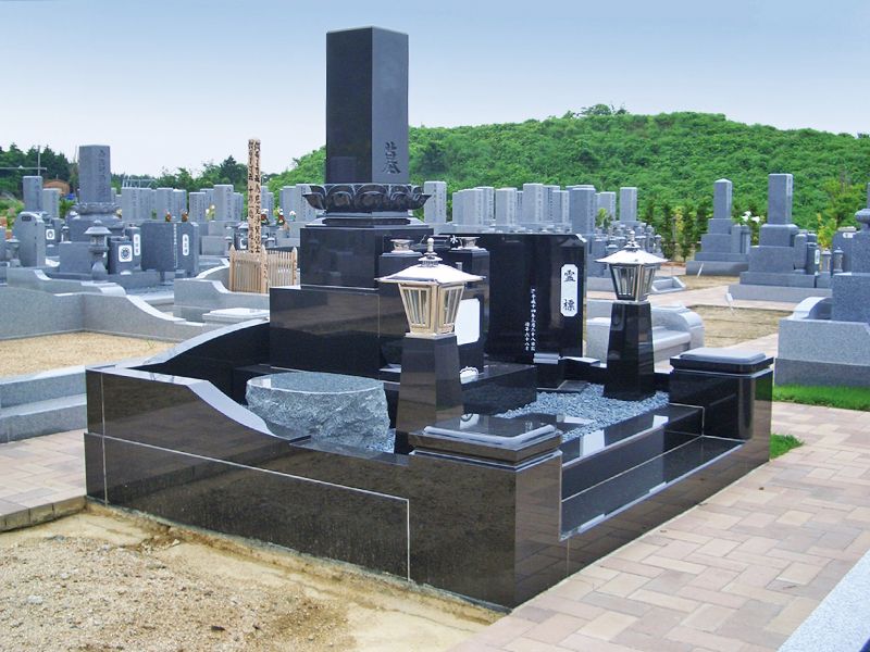 高級墓石 × 永代供養 × 永代管理すべてそろった特別墓所「きらめき」