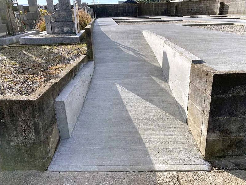 金岐共同墓地