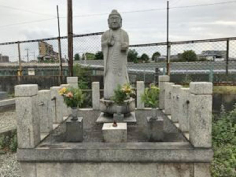 麻田共同墓地
