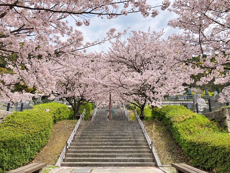 福岡市立 三日月山霊園