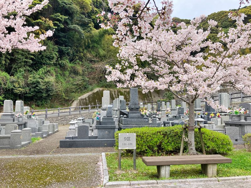 福岡市立 三日月山霊園