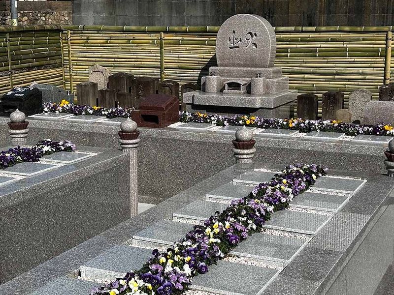 巣林寺橋本墓苑 ピースフルガーデン