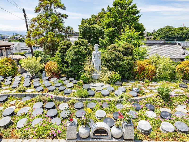 ロイヤル藤沢長後樹木葬墓地