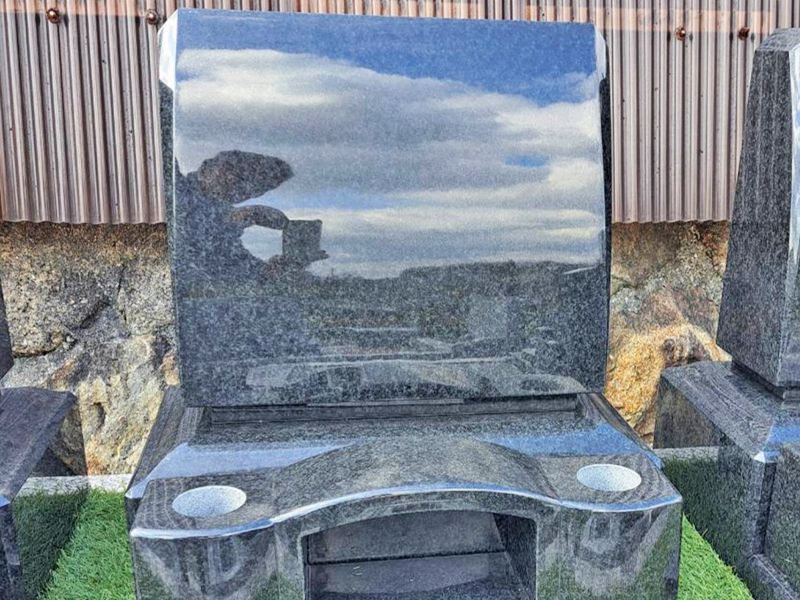 初村墓地（新庄墓地）