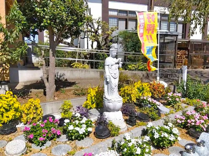 ロイヤル野田つつじの郷樹木葬墓地