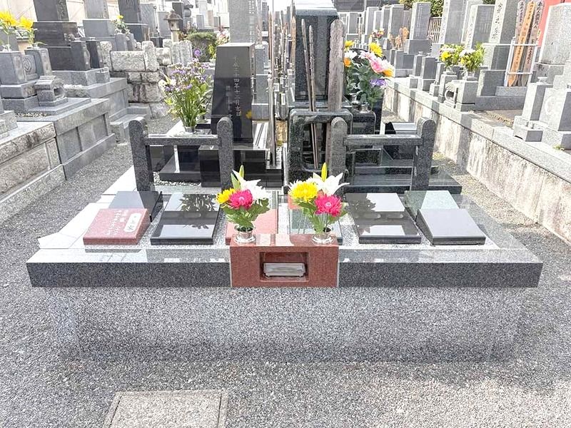 松平西福寺 庭園型墓石