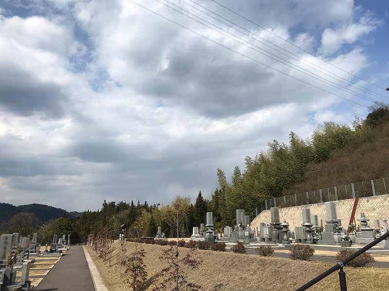 里庄町やすらぎ霊園