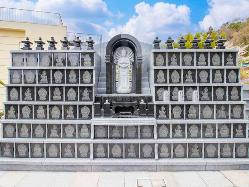 仏像付きの納骨壇