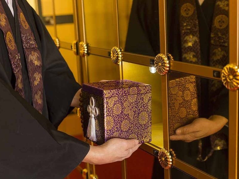 覚勝寺 八草納骨堂